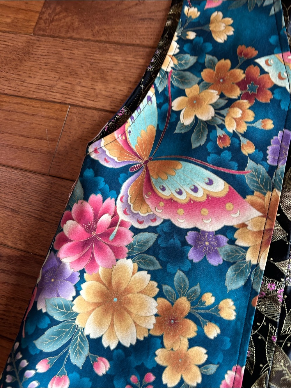 Whimsigoth reversible butterfly vest - Picture 7 of 9